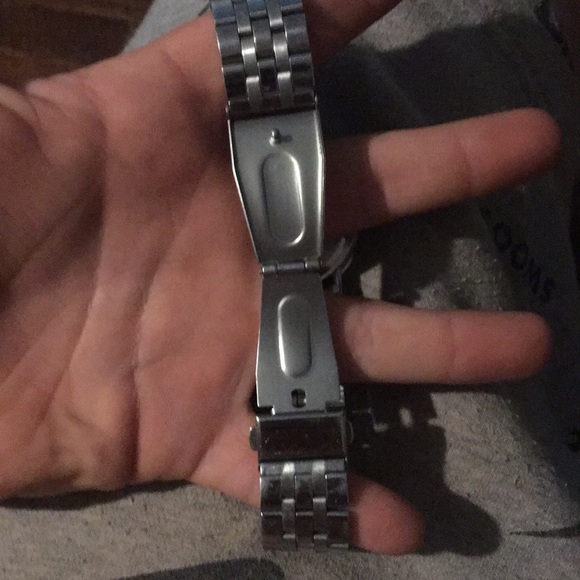 Watch - Picture 4 of 4